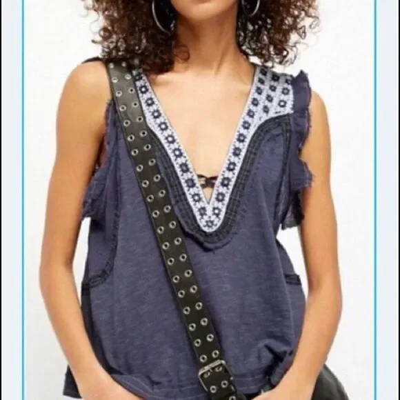 Free people - Picture 2 of 5